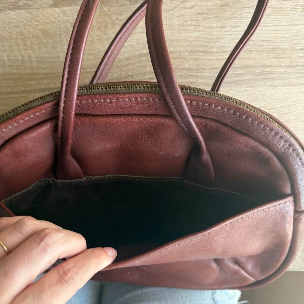Vintage Brown Leather Shoulder Bag‎ Brass Talon Zipper Minimalist Boho Oval Bag
